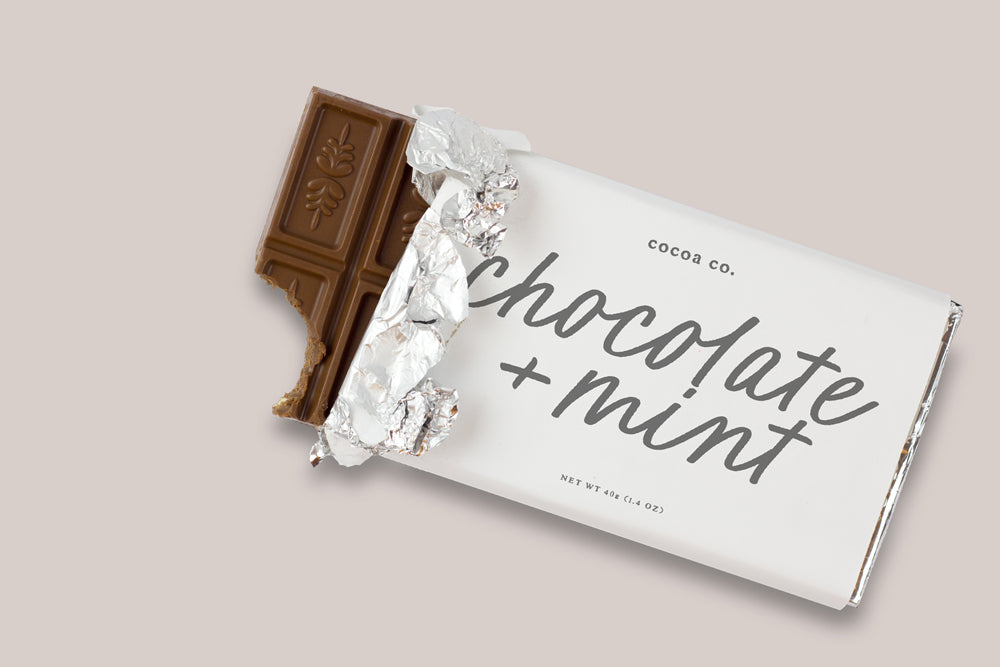 Chocolate bar packaging feauturing handwritten script font
